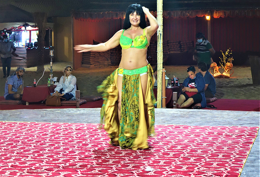 רקדנית בטן בדובאי