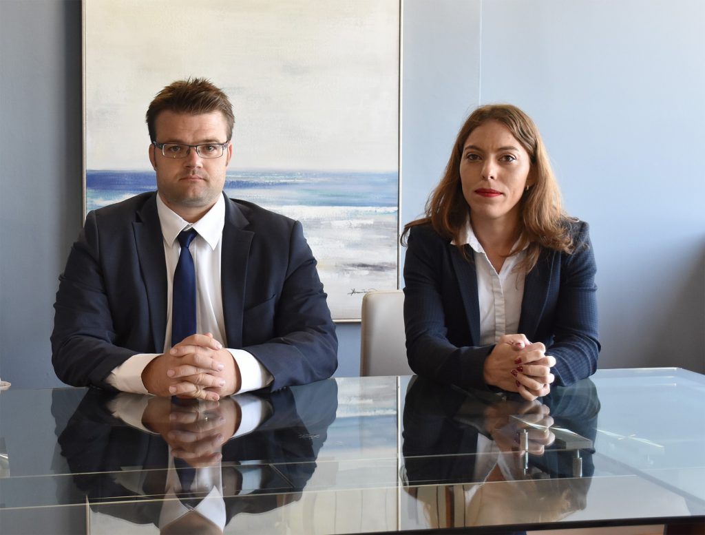 עורכי הדין מיכאל דקר ונחמה עובדיה