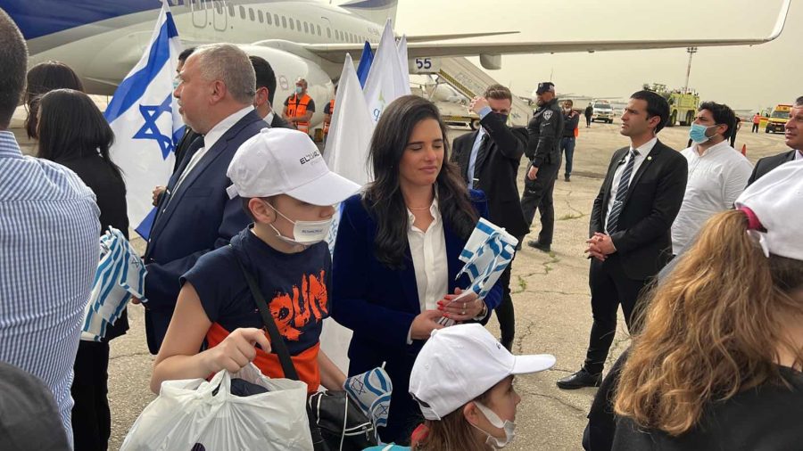 ילדים יתומים מאוקראינה הגיעו לישראל